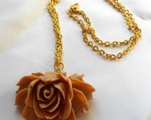 Mocha Flower Cabochon Necklace