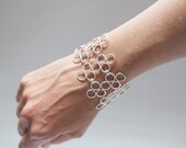 Circle cluster bracelet