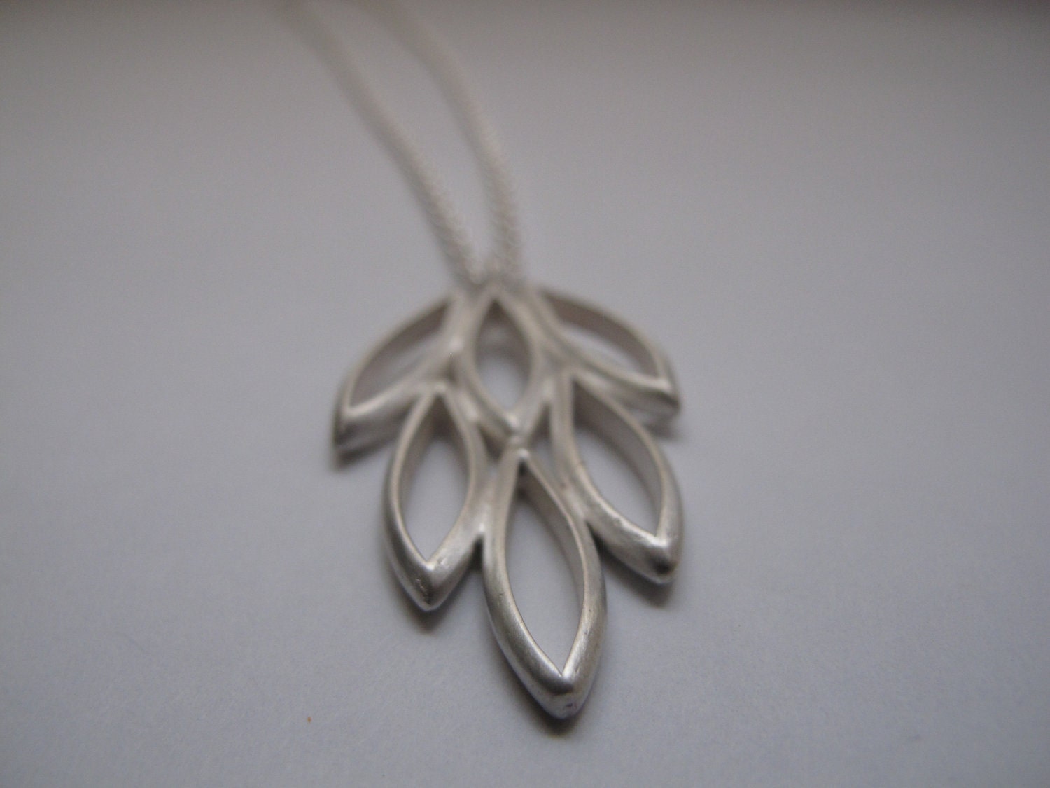 Ovals pendant necklace