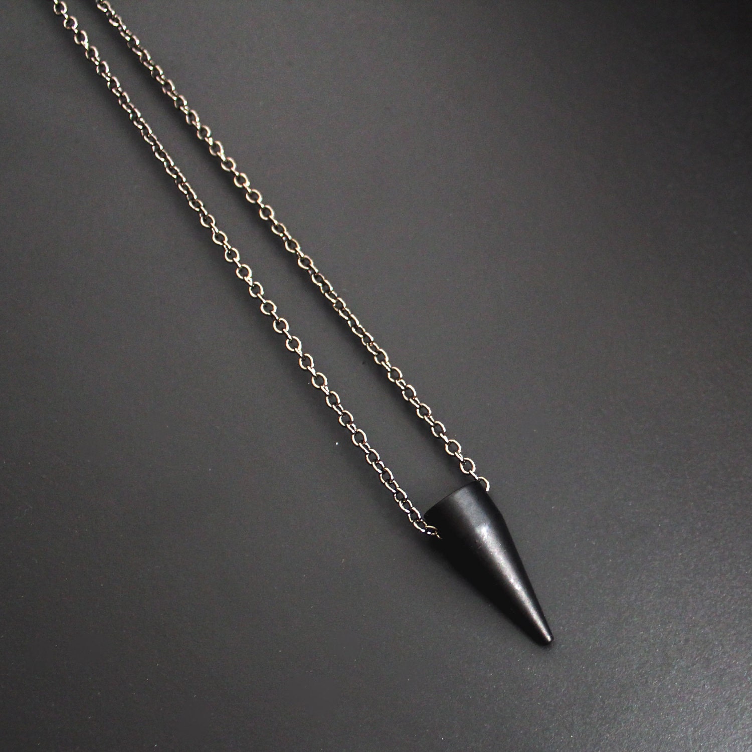 Sutil- Black Spike on Gunmetal Chain