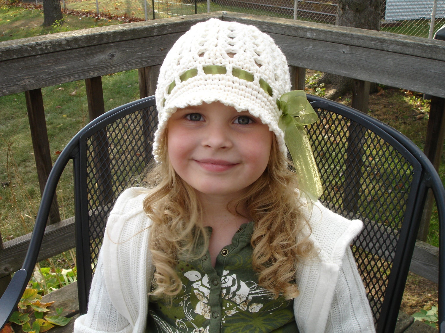 Crochet Pattern for Katrina Cloche Hat - 5 sizes, baby to adult - Welcome to sell finished items