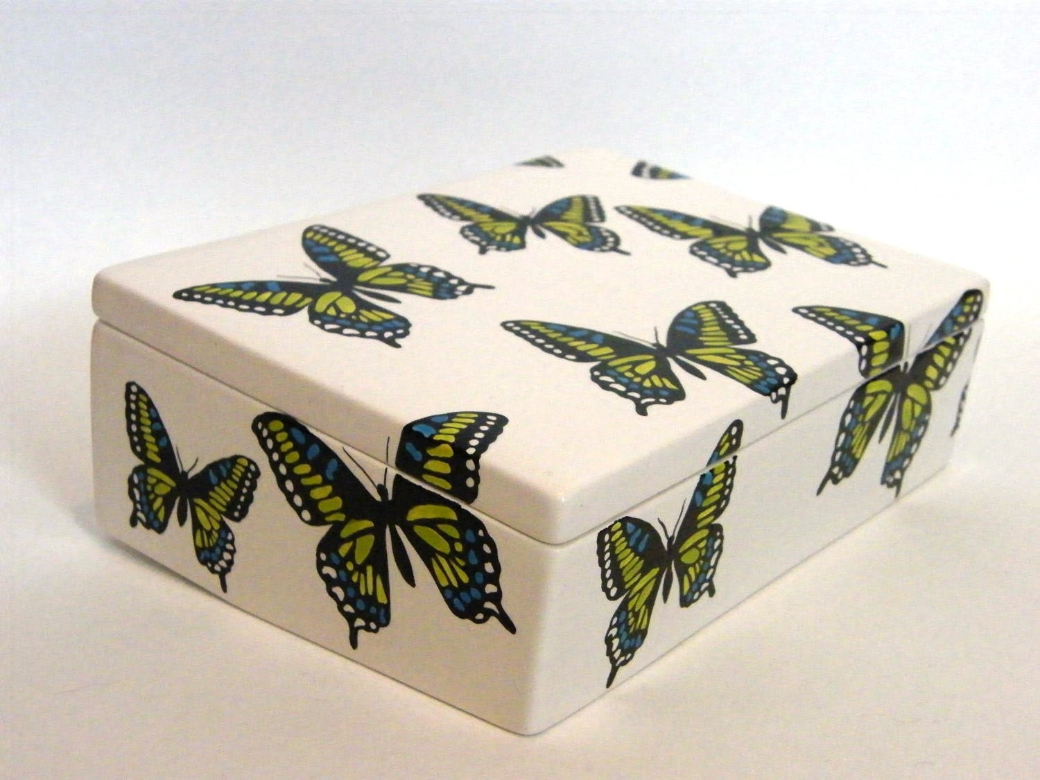 Items similar to Butterfly Box on Etsy