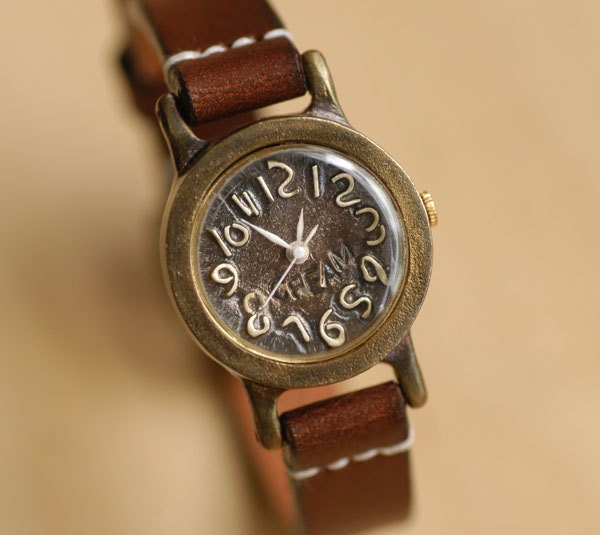 Vintage Watch. Handstitch. Leather Band ///////// Handcraft Watch ///////// Browny mini