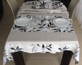 Printed linen table runer
