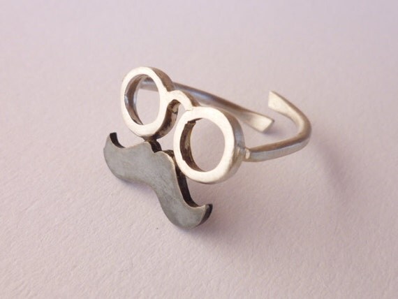 Mustache ring.Sterling silver.Adjustable geek fashion ring.Glasses and black mustache.Gifts under 25