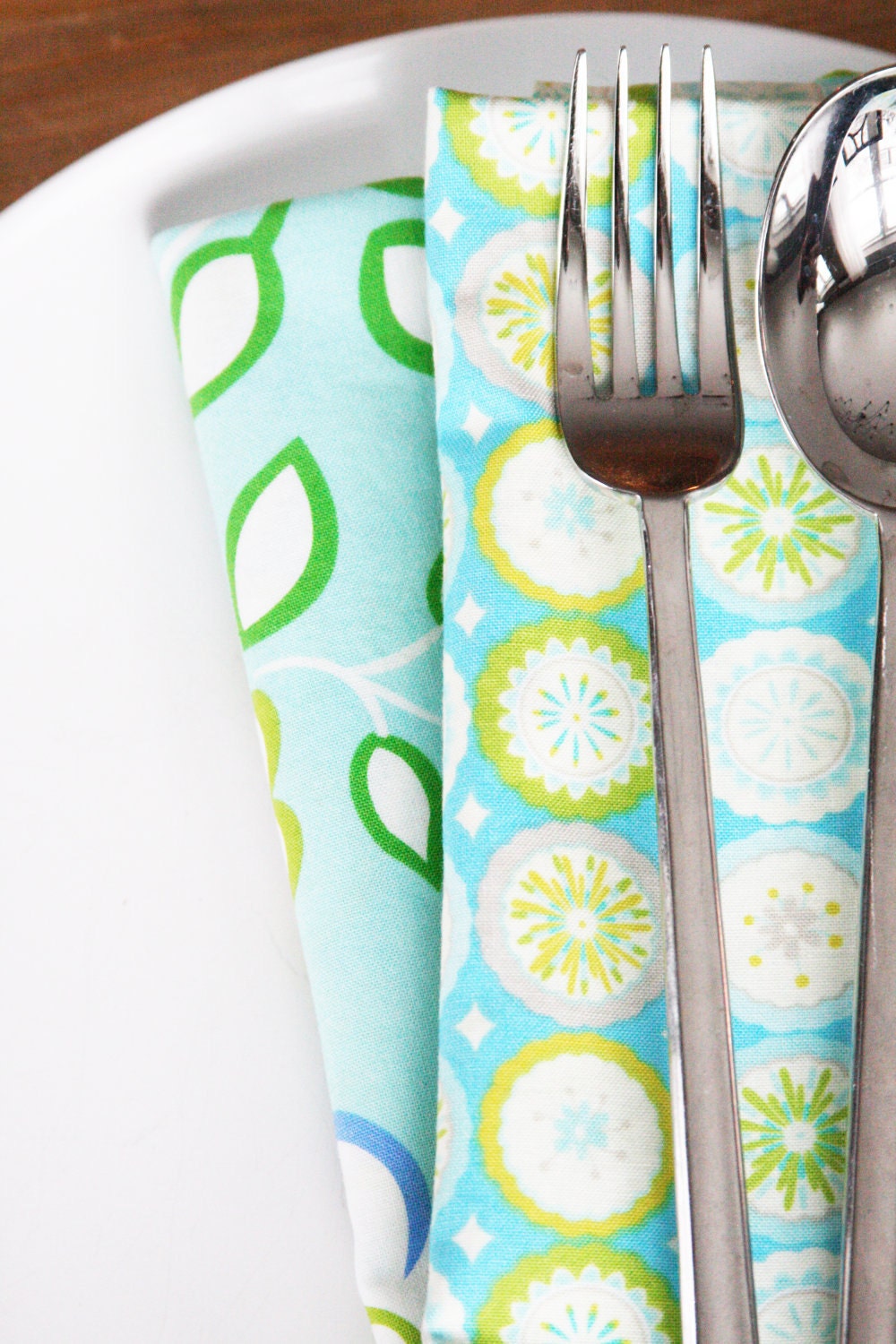 Cloth Napkins - Light Aqua Floral with Circles - Set of 4 Reversible Cloth