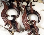 SPRING SALE -- 1 Pair Organic Wooden Earrings - Ivy Spiral Curl Hoops - Hand Carved - Fake Gauge Organics