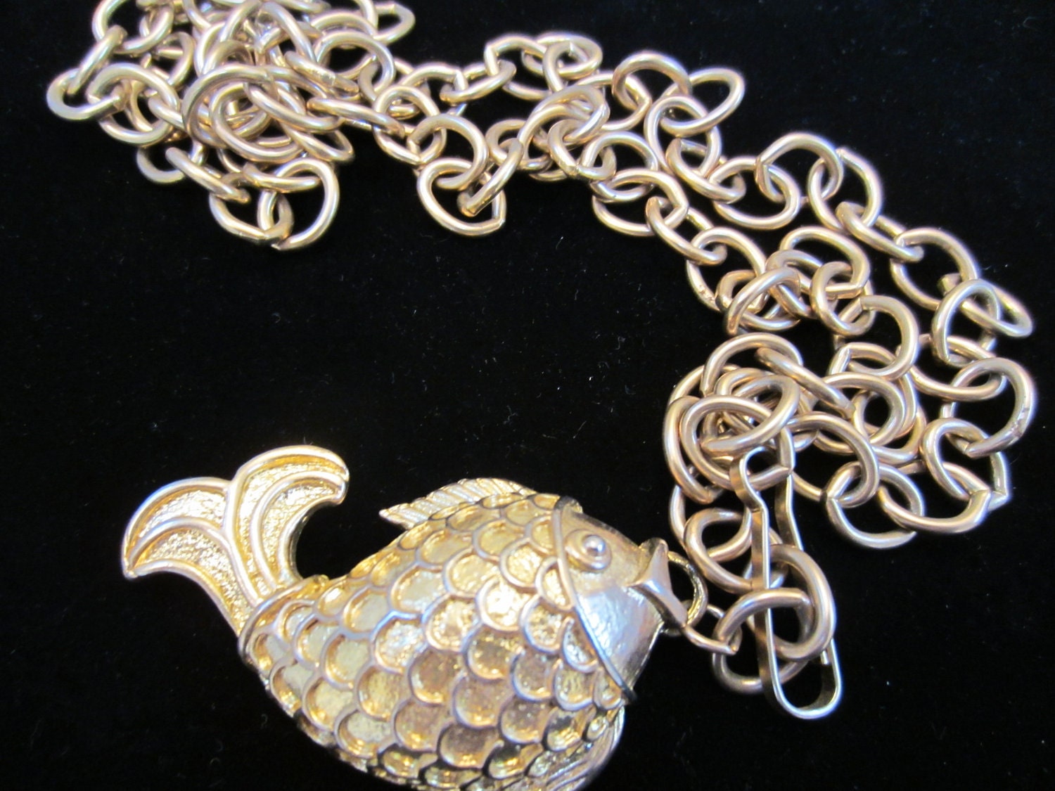 Vintage Fish Chain Belt