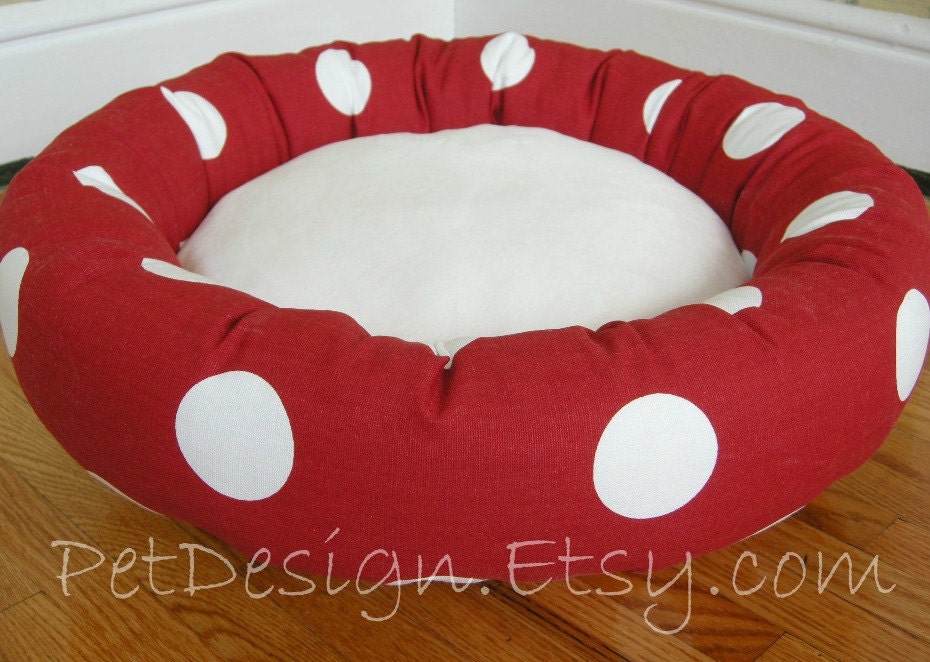 OnePiece 18" Dog Bed Cat Bed Polka Dots in White & Red with