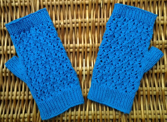 Wristwarmers / Armwarmers / Handwarmers / Fingerless gloves for women. Diamond Jubilee inspired.