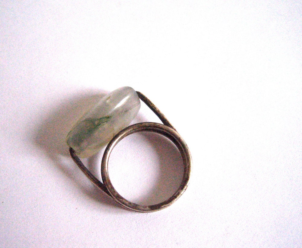 vintage moss agate ring