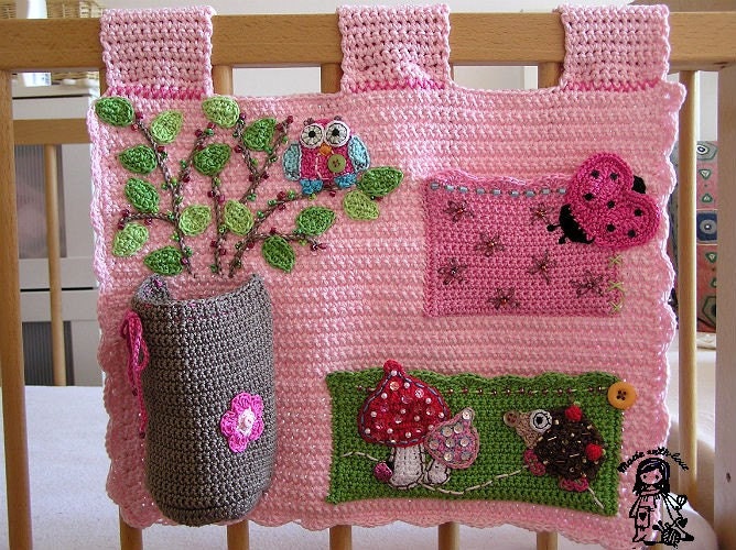 Baby girl wall-pocket organizer pdf pattern