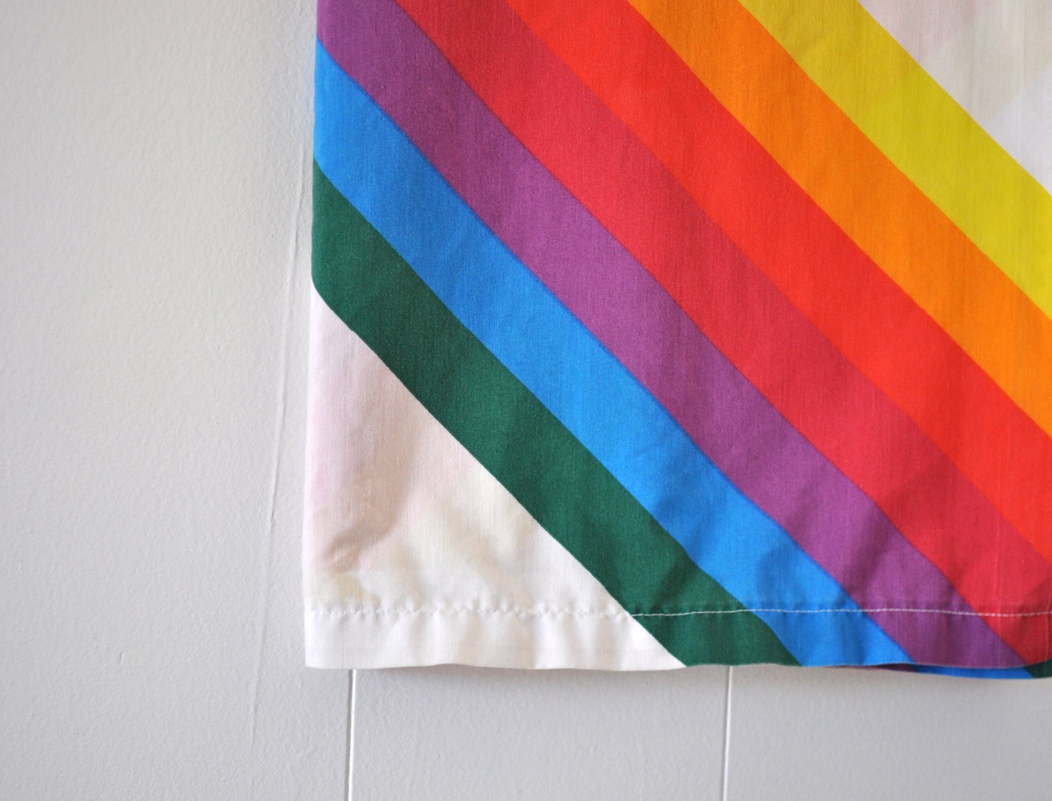 Twin Size Rainbow Sheet