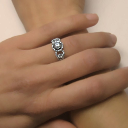 1.00 carats Round Cut Diamond Engagement Ring 14k White Gold