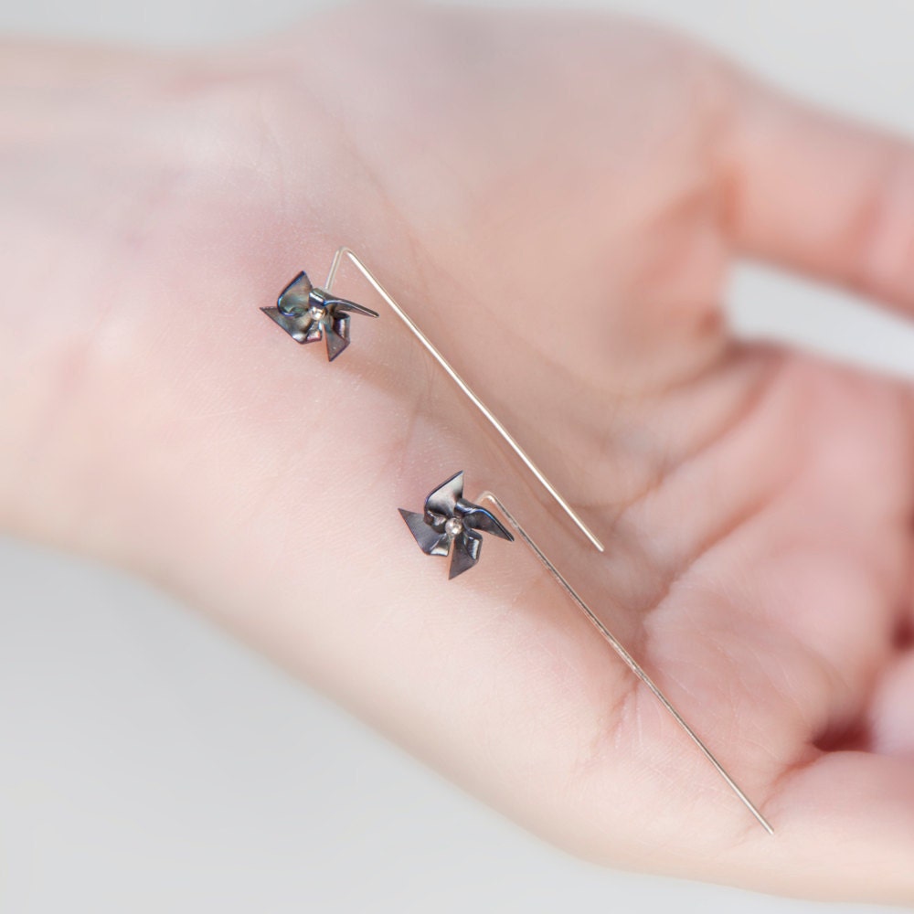 Pinwheel earrings, earring minimal modern.