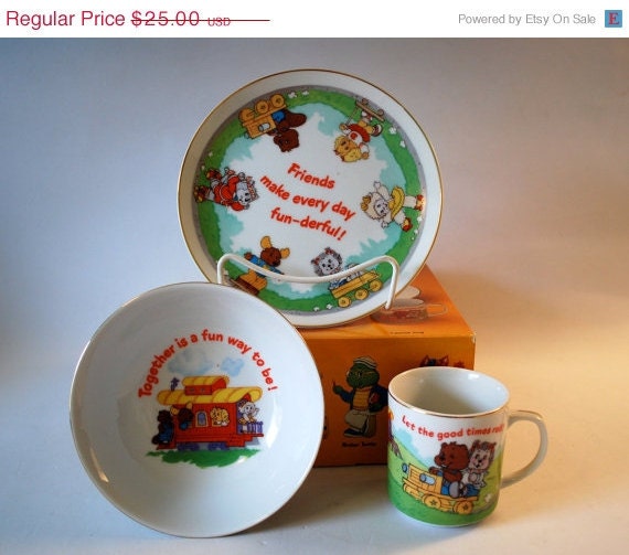 Get Along Gang Dinnerware Set Unused