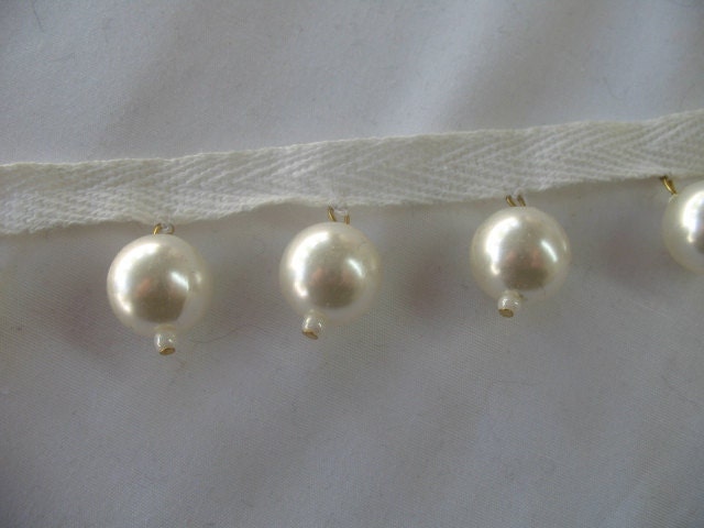 VINTAGE PEARL button.... 3 1/2 yards