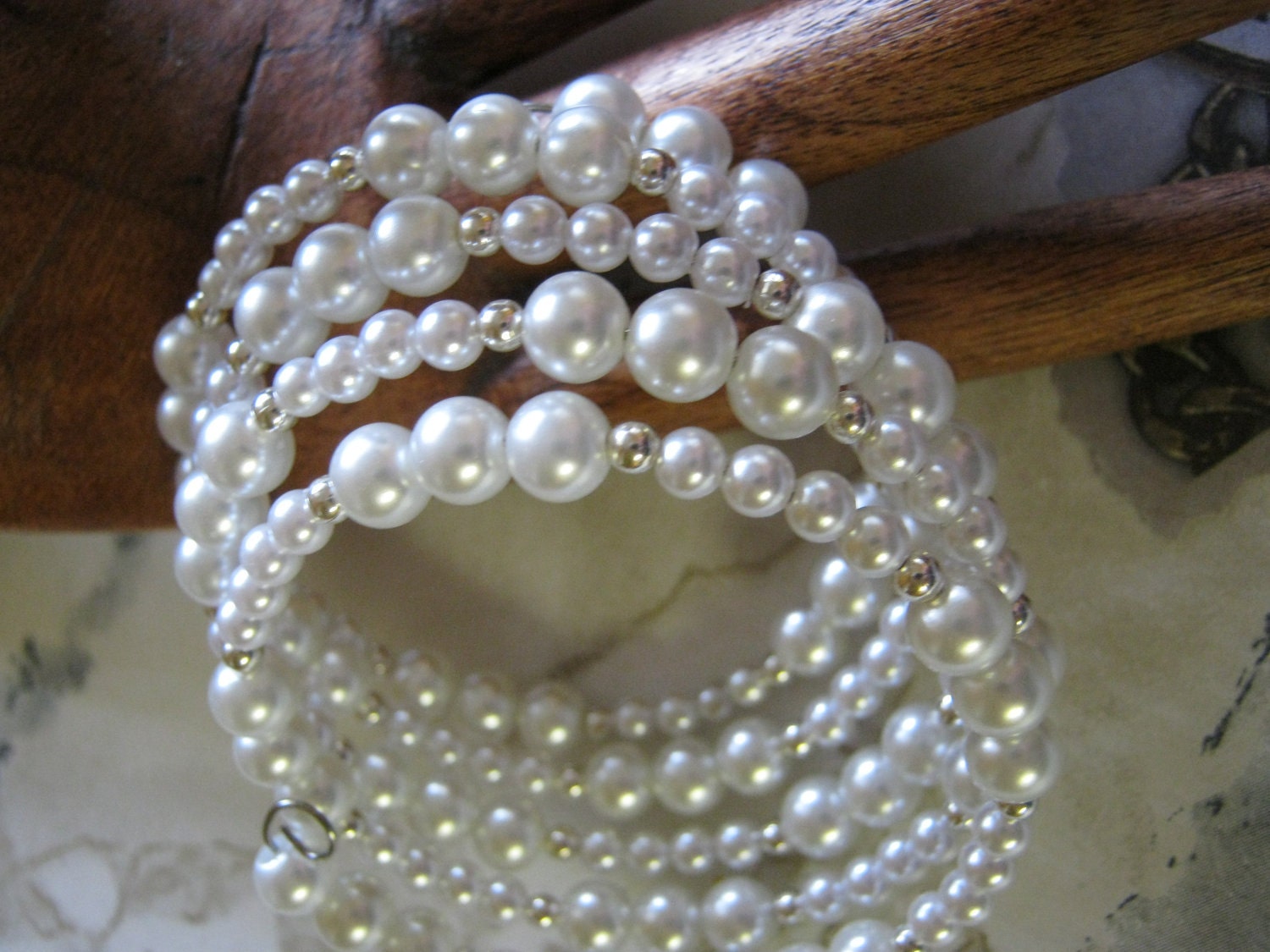 White Pearl Bracelet - janislogsdongems