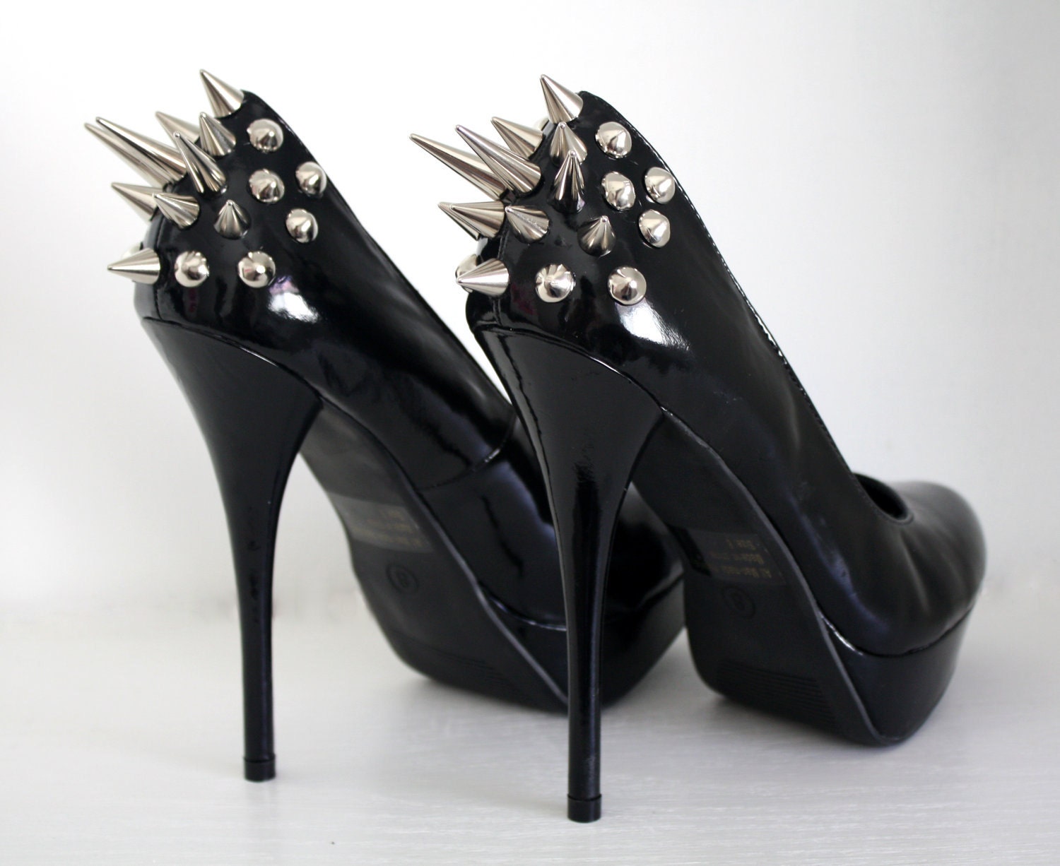 Spiked Heel Patent Leather Pumps - Black