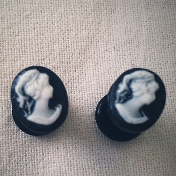 Custom for Lauren 8g 3mm Black Cameo Plugs victorian elegance stretched lobes body art chic fun fashion kawaii