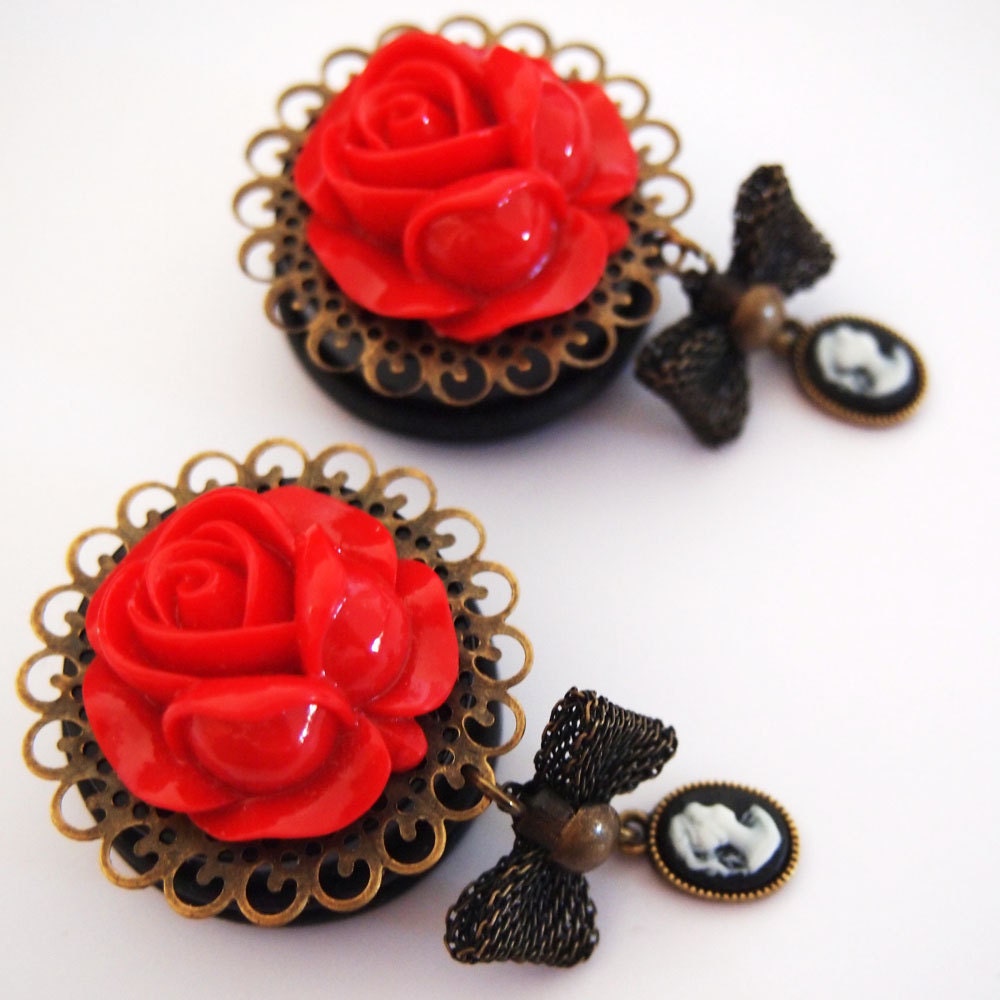 1 3/16 inch 30mm  Dark Romantic Plugs For Stretched Ears - Ocean Seashell Avant Garde