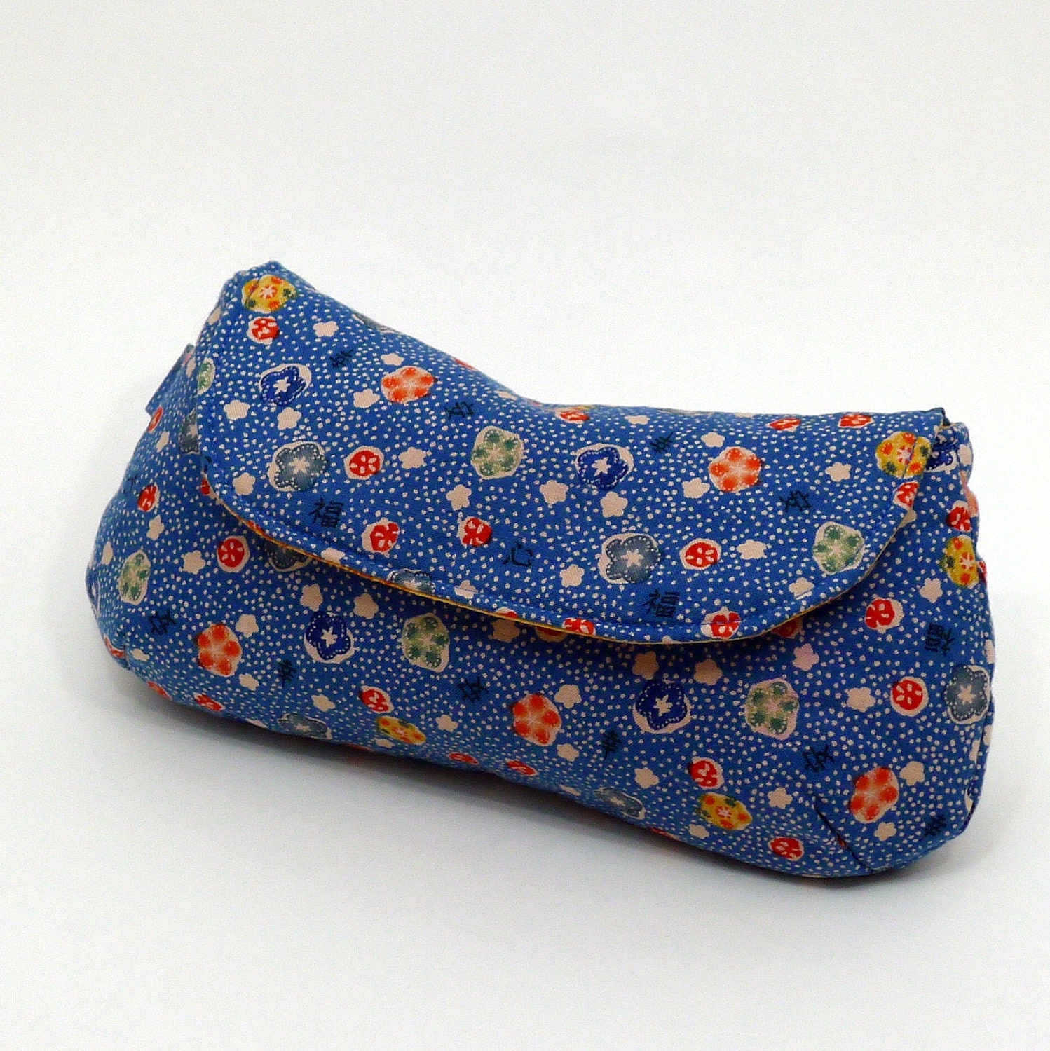 medium Keyka Lou curvy clutch wristlet