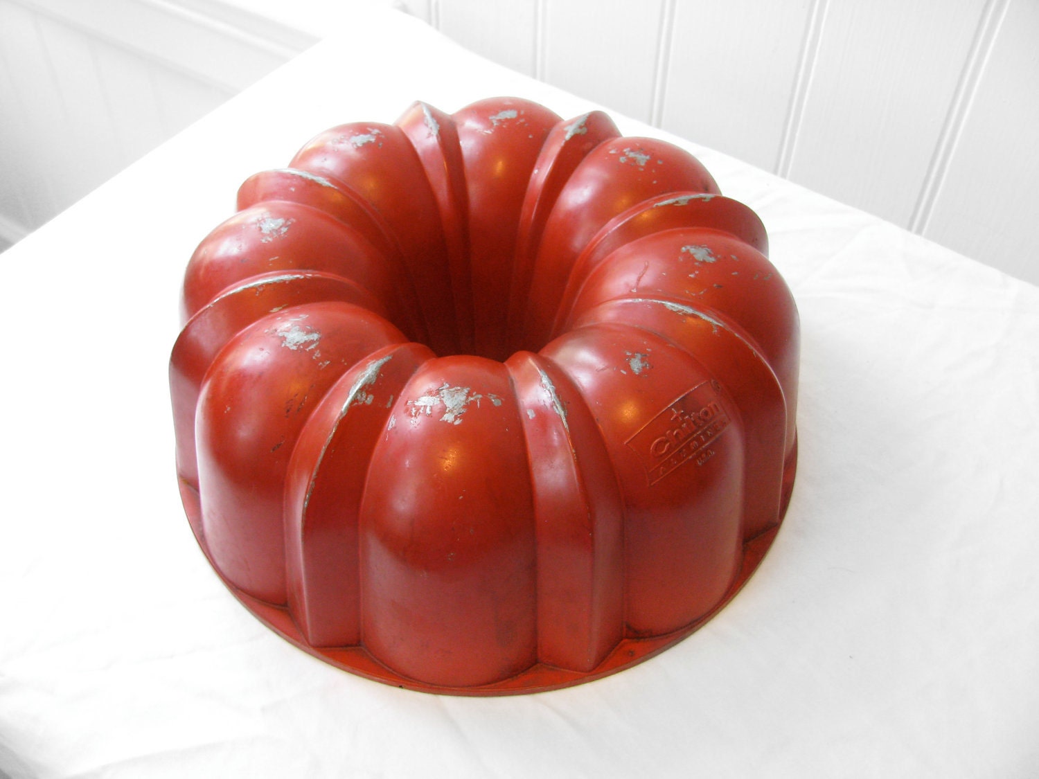 SALE - 1960s Red Bundt Cake Pan