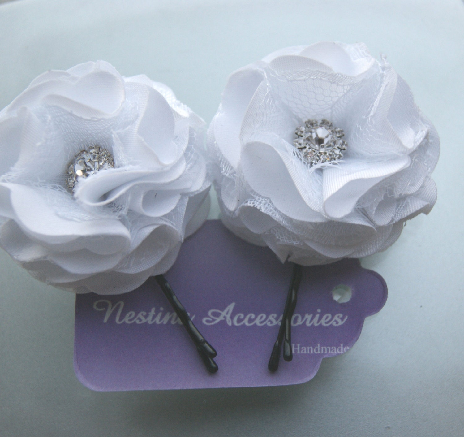 White little bobby pin flower, bridal headpieces, bridal hair flower, with lace and rhinestone