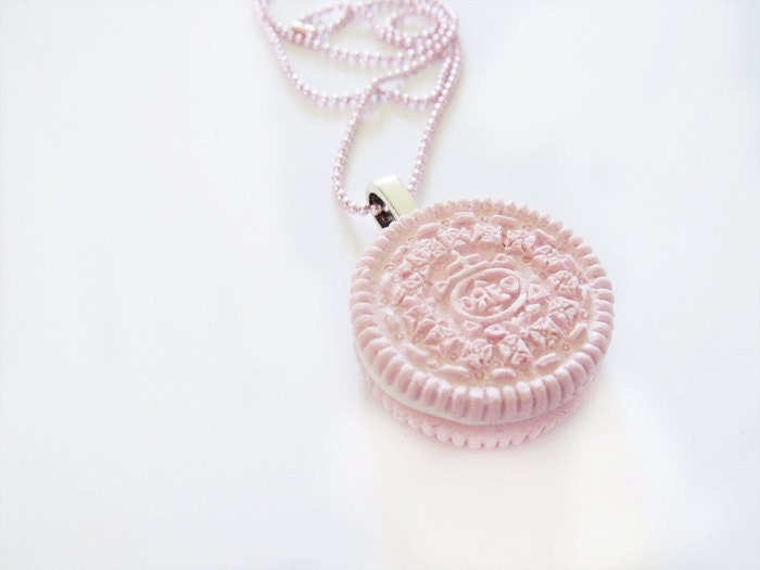Baby pink Oreo necklace