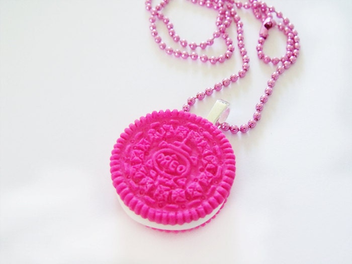 Hot pink oreo necklace