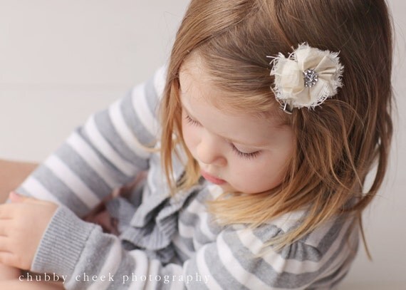 Vintage toddler hairclip The Ivory Mini vintage inspired cream flower clip