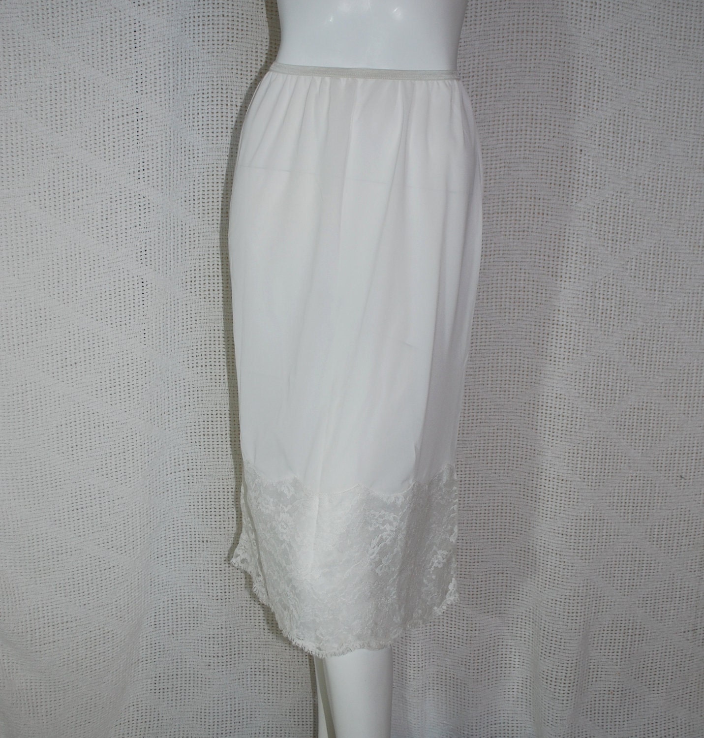 1950s Vanity Fair White Half Slip, Small, Medium