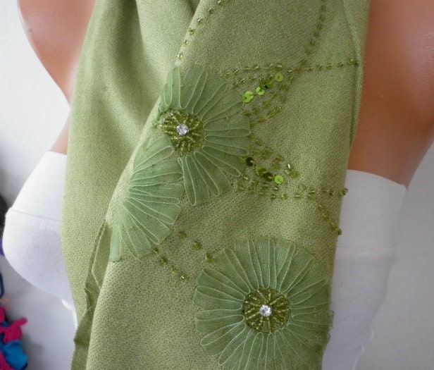 Women Shawl - Scarf - Cowl - Neckwarmer - Sequin - Grass Green
