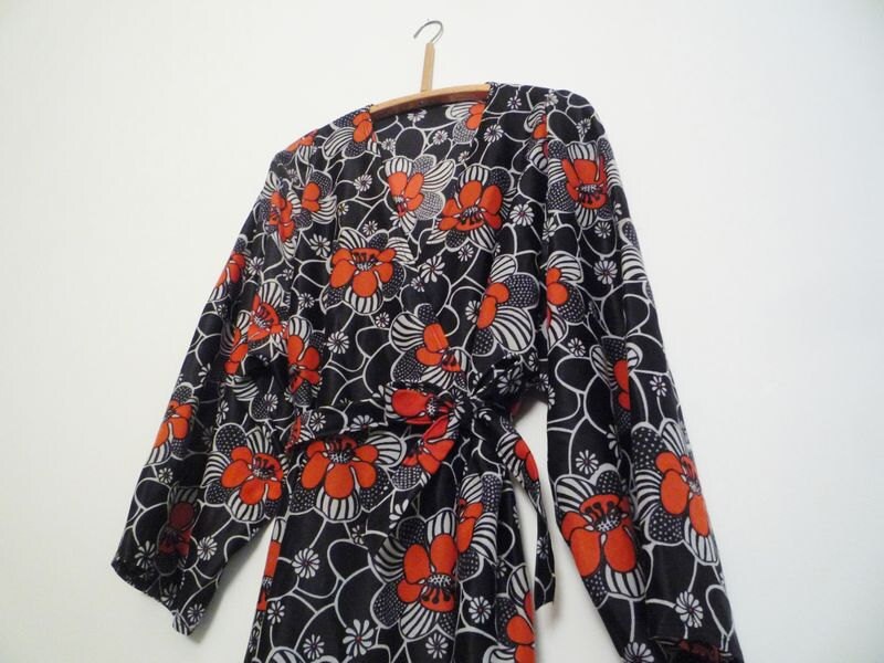 Vintage Robe Size M L