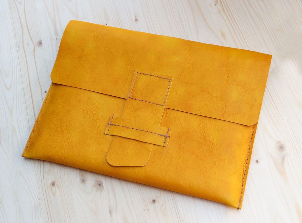 Ipad case envelope. Yellow color.