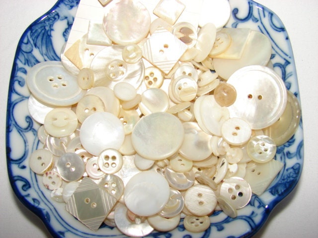 Vintage Mother of Pearl Button Lot MOP Shell Buttons
