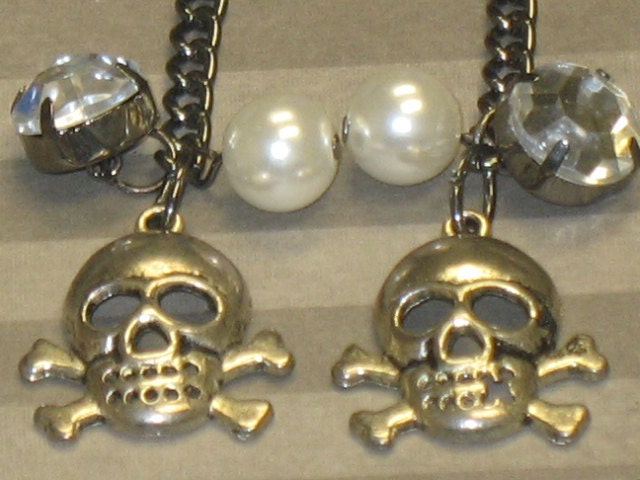 Skull and Pearl Earrings with Gun Metal Chain Steam Punk Gothic