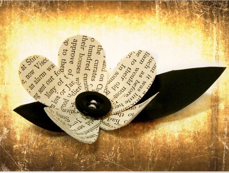 1 Vintage Book Flower -Boutonniere Idea -Wedding Decoration -Black and White Wedding -DIY Wedding Accessory
