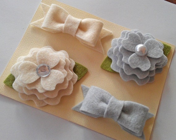 FLOWERS AND BOWS. Set of  4 Baby Clips. Felt Flowers. Hair Clips. Baby. Girls. Pick from 60 Colors.
