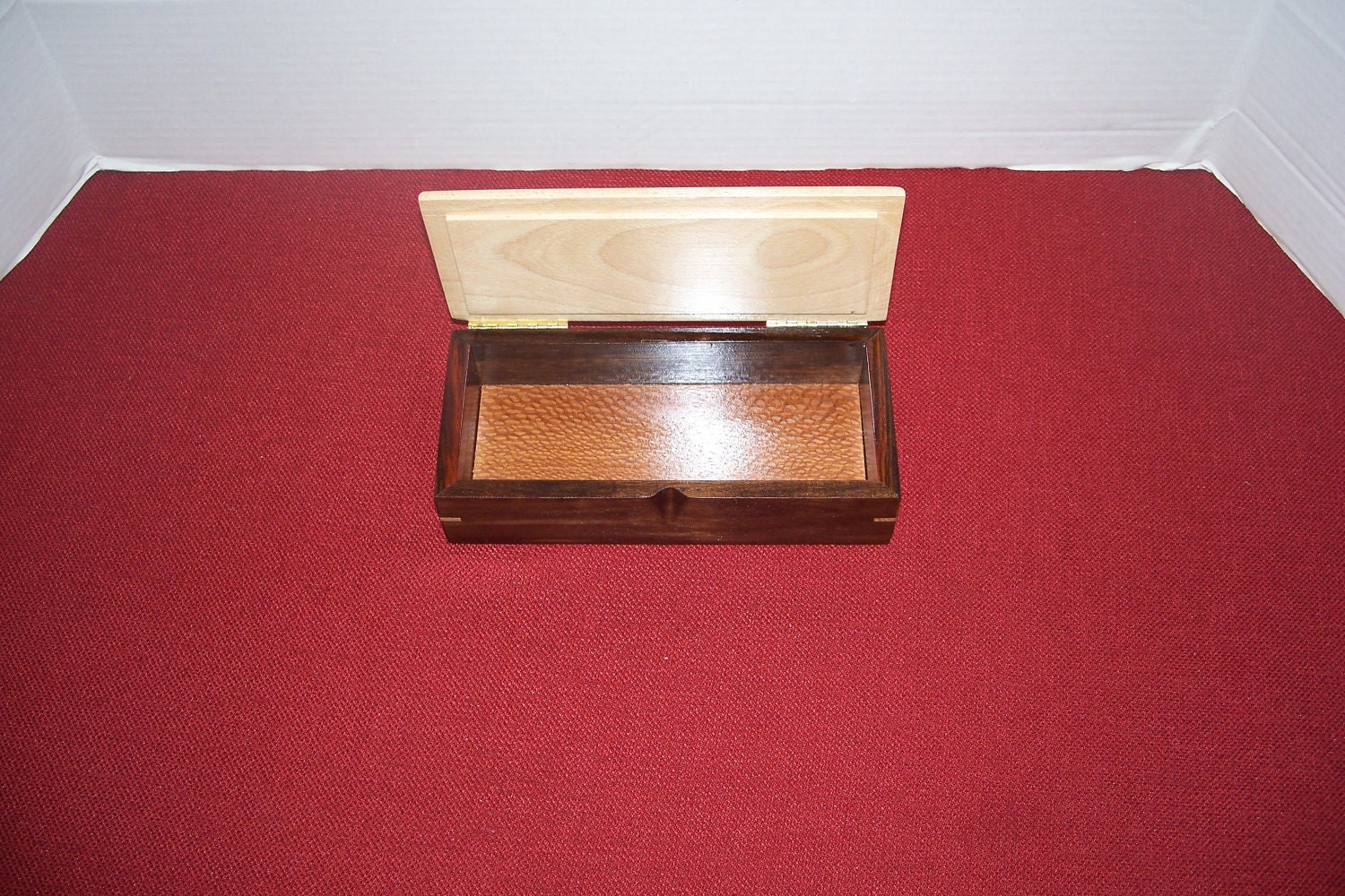 Watch box /keepsake box