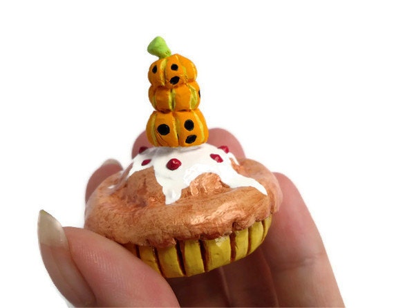 Halloween Decoration - The Pumpkin Pie - Clay Sculpture - OOAK