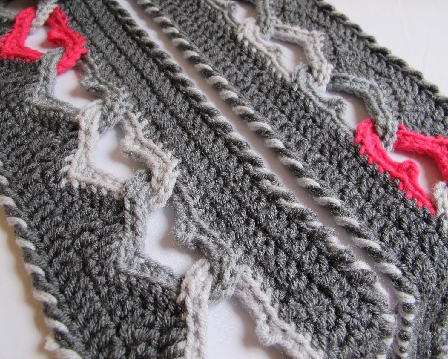 CROCHET PATTERN - Sweetheart Scarf - a linked heart scarf - infinity scarf/cowl - Instant PDF Download