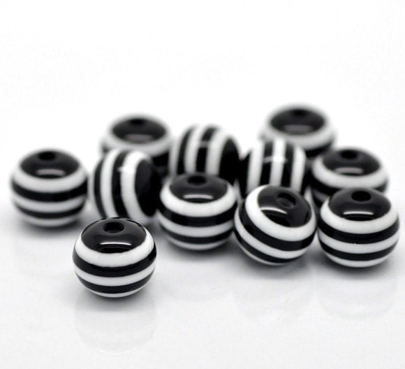 25 Round BLACK and WHITE Striped Beads . acrylic . great for homecoming, animal print designs . 8mm