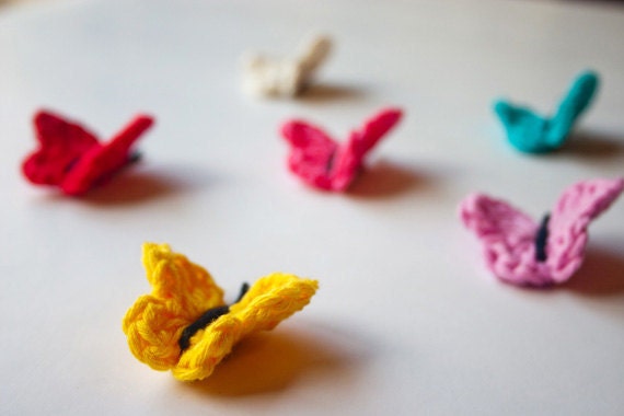 Instant Download - PDF Crochet Pattern PHOTOTUTORIAL (84 pictures) - Butterfly Applique - Permission to Sell Finished Items