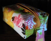 Boxy toiletry bag - cosmetic bag