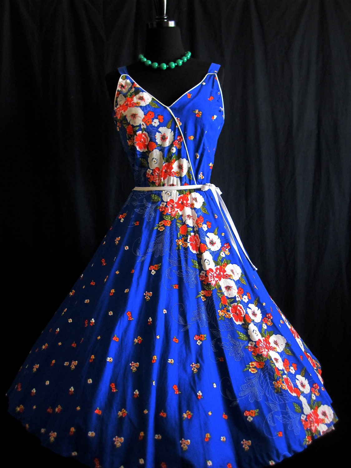 HOLD Illyne Rios: 1950's Bold Royal Blue Red White Carnation Plunge Full Circle skirt Smocked back Garden Party Sun Dress M/Full