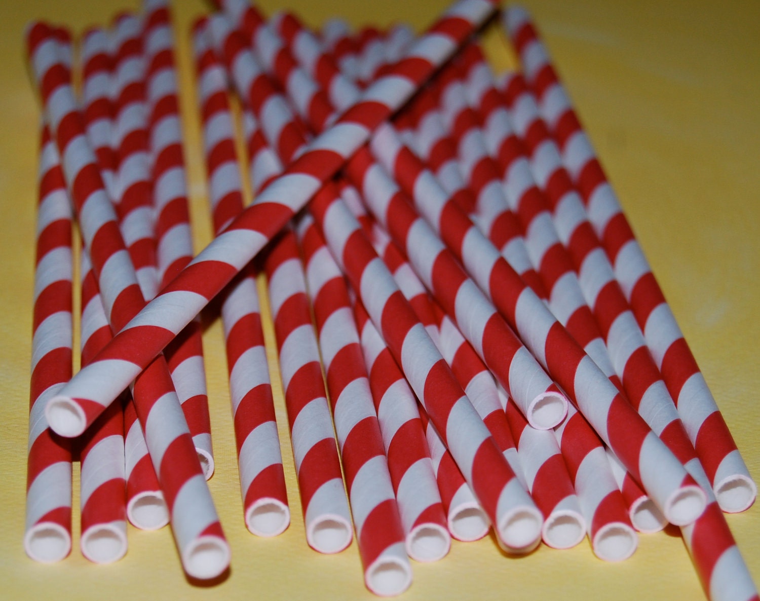 100 red & white extra long 10.5" soda bottle striped paper drinking straws - with FREE DIY Flags.  See also - "Personalized" flags option.