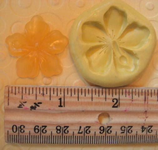 FLEXIBLE   HIBISCUS        gumpaste fondant cake decorations  polymer clay,  resin, candy , wax mold