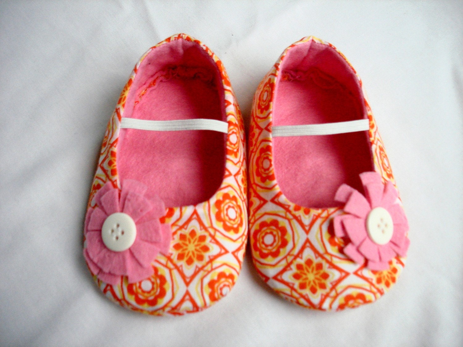 Baby girl shoes, Felt Baby shoes, Baby Fabric Shoes, Orange Baby Shoes ...