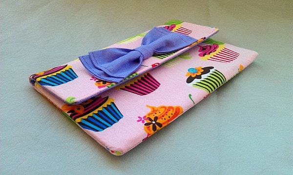 Cupcake Wallet with Pastel Purple interior and Double layered Bow